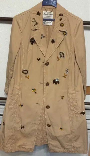 뮤베르 비쥬 코트