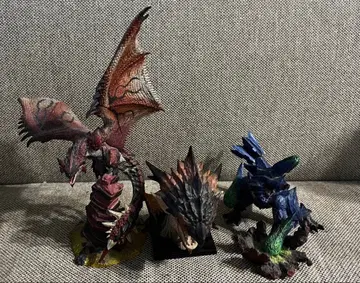 몬스터 헌터 피규어 3개 세트