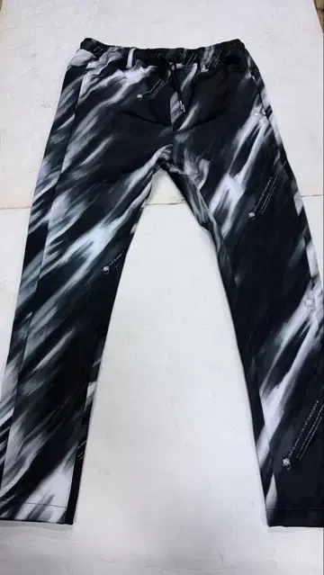 묶음 외 가격 인하 불가 그림 클랩 스웨트 팬츠 사이즈 M