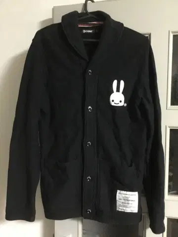 CUNE 블랙 자켓 사이즈 3 토끼 로고