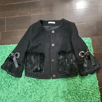 퍼가 달린 블랙 노카라 자켓