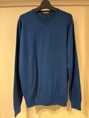 JOHN SMEDLEY 메리노울 V넥 스웨터 M 사이즈