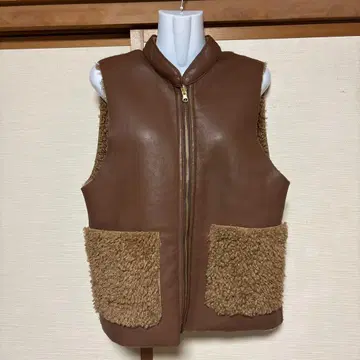 브라운 합성 피혁 보아 베스트 리버서블