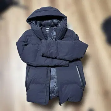 UNIQLO M 사이즈 다운 자켓