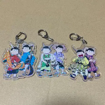 오소마츠 6쌍둥이 hmv 홀로 페어 아크릴 키링