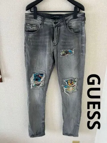 GUESS 데미지 가공 데님 팬츠 그레이