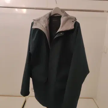 퓨처 테크 울 라이크 레인코트