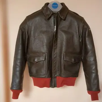다크 브라운 가죽 플라이트 자켓