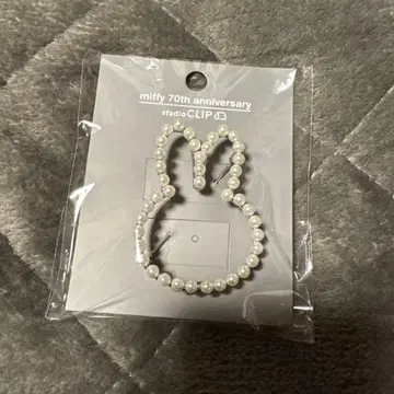 미피 스튜디오 클립 펄 실루엣 브로치 studio clip