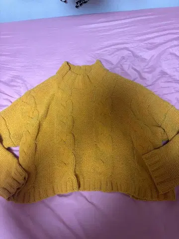 버쉬카 니트 모헤어 니트 옐로우 컬러 무지