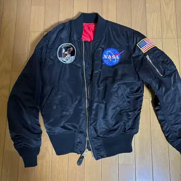 알파 인더스트리즈 MA-1 NASA 플라이트 자켓 아메카지