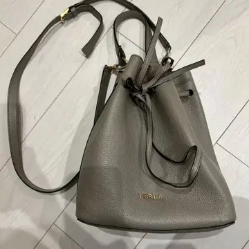 FURLA 그레이 복조리형 숄더백
