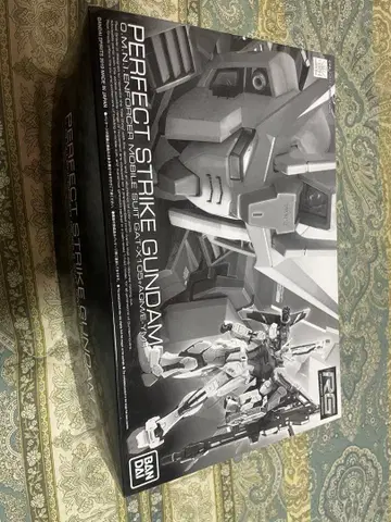 RG 퍼펙트 스트라이크 건담