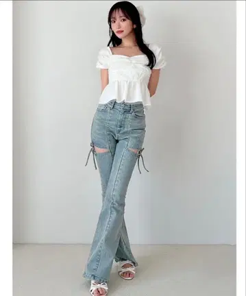 RESEXXY 컷 아웃 리본 데님 팬츠 S 사이즈