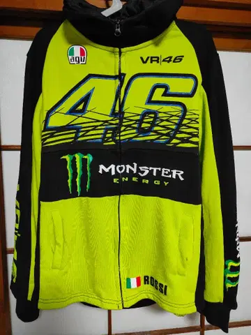 VR46 몬스터 에너지 콜라보 후드티 사이즈 M