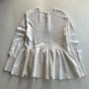 이에나 페플럼 니트 풀오버 펄 버튼 실크 코튼 화이트