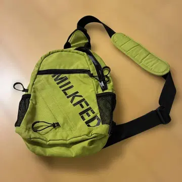 MILKFED. 바디백 라임 그린