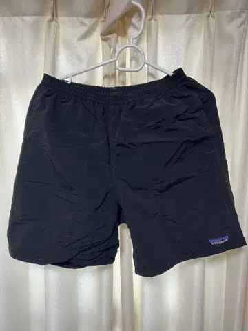 patagonia 7인치 블랙 배기 숏팬츠 XS