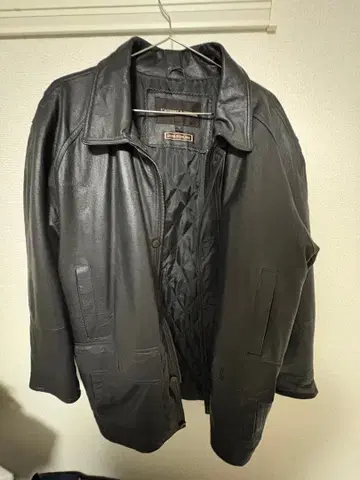 블랙 가죽 코트