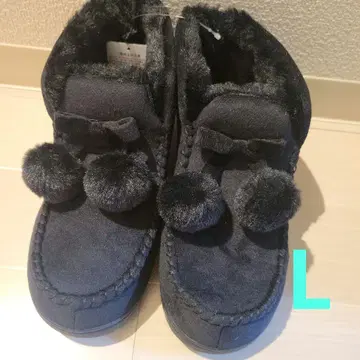 [ 미사용 새상품 ] 시마무라 폼폼 달린 어그 부츠 블랙