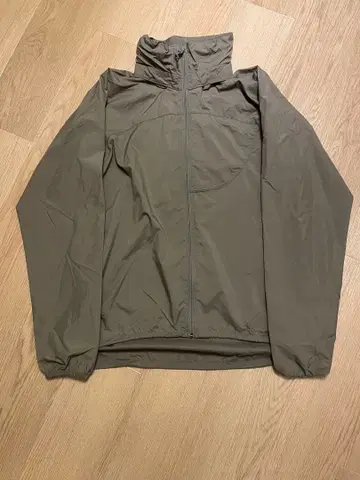 patagonia mars level4 windshirt M 사이즈