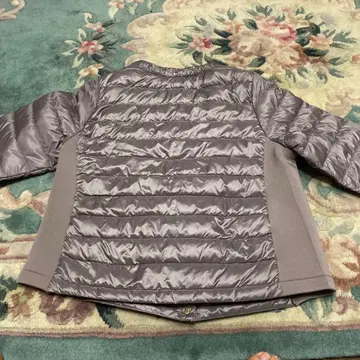 그레이 퀼팅 다운 자켓