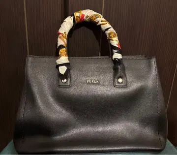 FURLA 블랙 스카프 포함 토트백