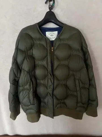 PUAL CE CIN 퀼팅 다운 자켓 카키 (짙은 녹색) 경량