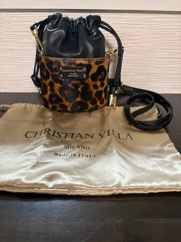 CHRISTIAN VILLA 레오파드 무늬 숄더백