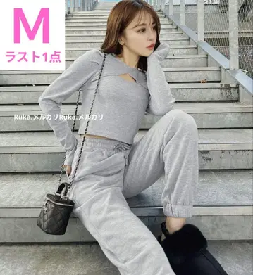 [ 미개봉 새상품 ] Rady 퍼프 슬리브 셋업 NT0038