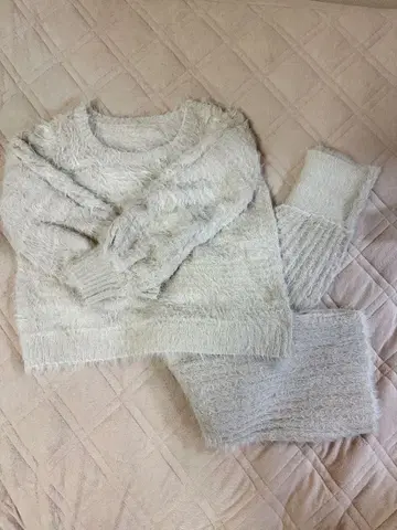 후와후와 아이보리 셋업