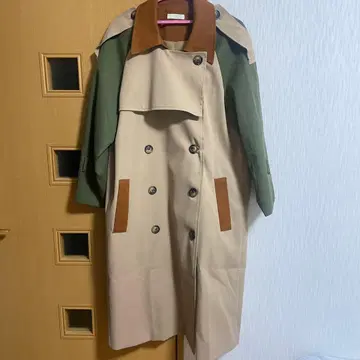 더블 브레스트 트렌치코트 베이지 카키