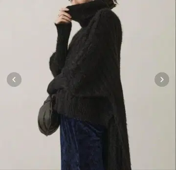 라벨에튀드 페더얀 볼륨 터틀 니트