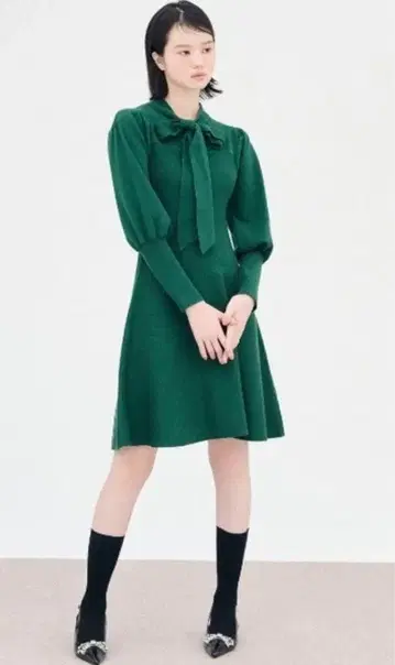 LILY BROWN 백리본 A라인 니트 원피스 그린