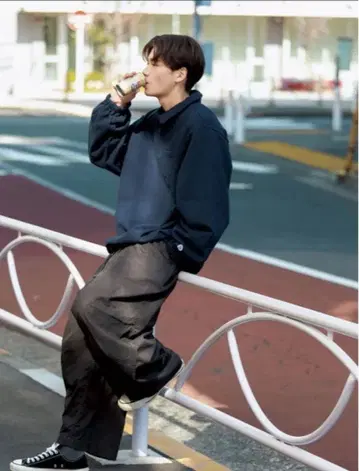 Bonbon store | BENTIDEA 하프 지퍼 맨투맨 L