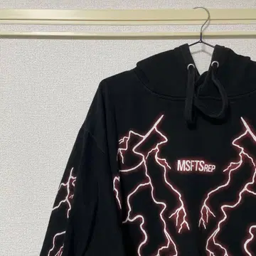 MSFTSREP 블랙 번개 그래픽 후드티