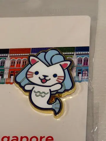 싱가포르 마스코트 캐릭터 핀 배지 마리