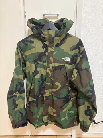 THE NORTH FACE 스쿱 자켓 카모플라쥬 화이트 로고 M