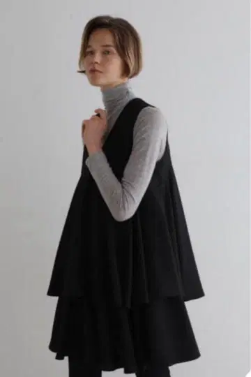 [ 금일 한정 ] 루필 le phil 드라이 울 베스트 블라우스