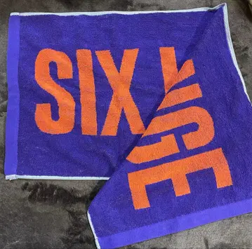 SIX LOUNGE 타월 보라색 오렌지 컬러