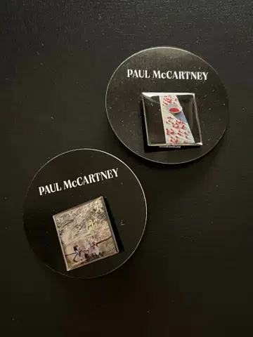 폴 매카트니 핀 배지 2개 세트
