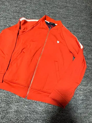 BLACK LABEL CRESTBRIDGE M