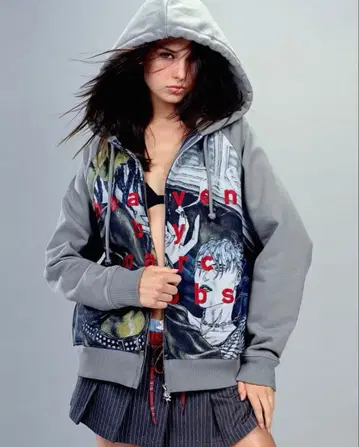 heaven by marc jacobs 25fw 후드티 L