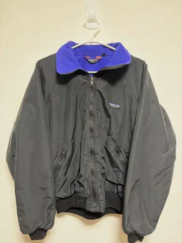 파타고니아 쉘드 신틸라 80s 삼각형 택 블랙