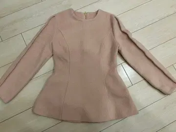 핑크 플레어 실루엣 긴팔 상의