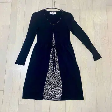 SUPER BEAUTY 긴팔 니트 원피스 리본 비쥬 포함