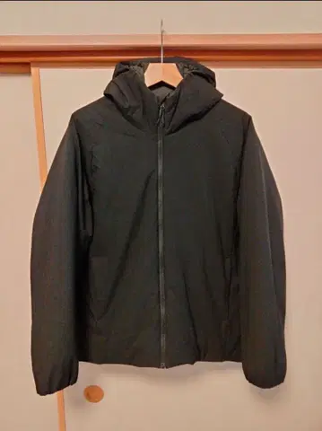 유니클로C 퍼프테크 후드티 size: M 블랙