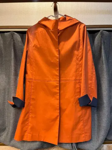 TOMORROWLAND 후드 부착 오렌지 롱 코트