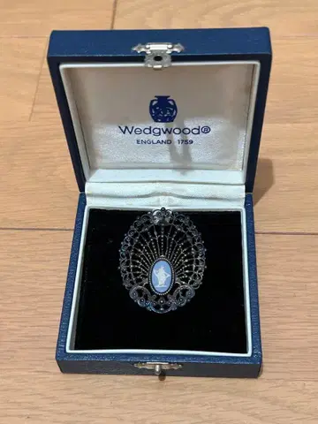 [ 영국제 ] Wedgwood 블루 실버 브로치
