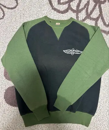 플랫 헤드 맨투맨